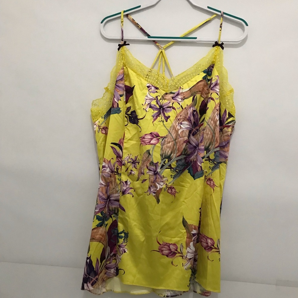 Cacique Floral Yellow Sleepwear Top Size 22/24